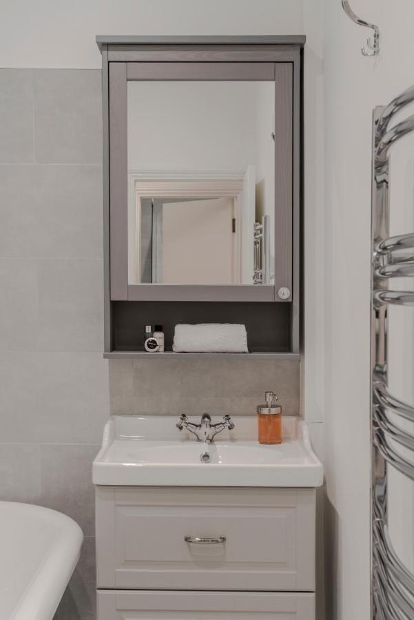 Lux And Spacious 4 Bedroom Apt Camden Лондон Экстерьер фото
