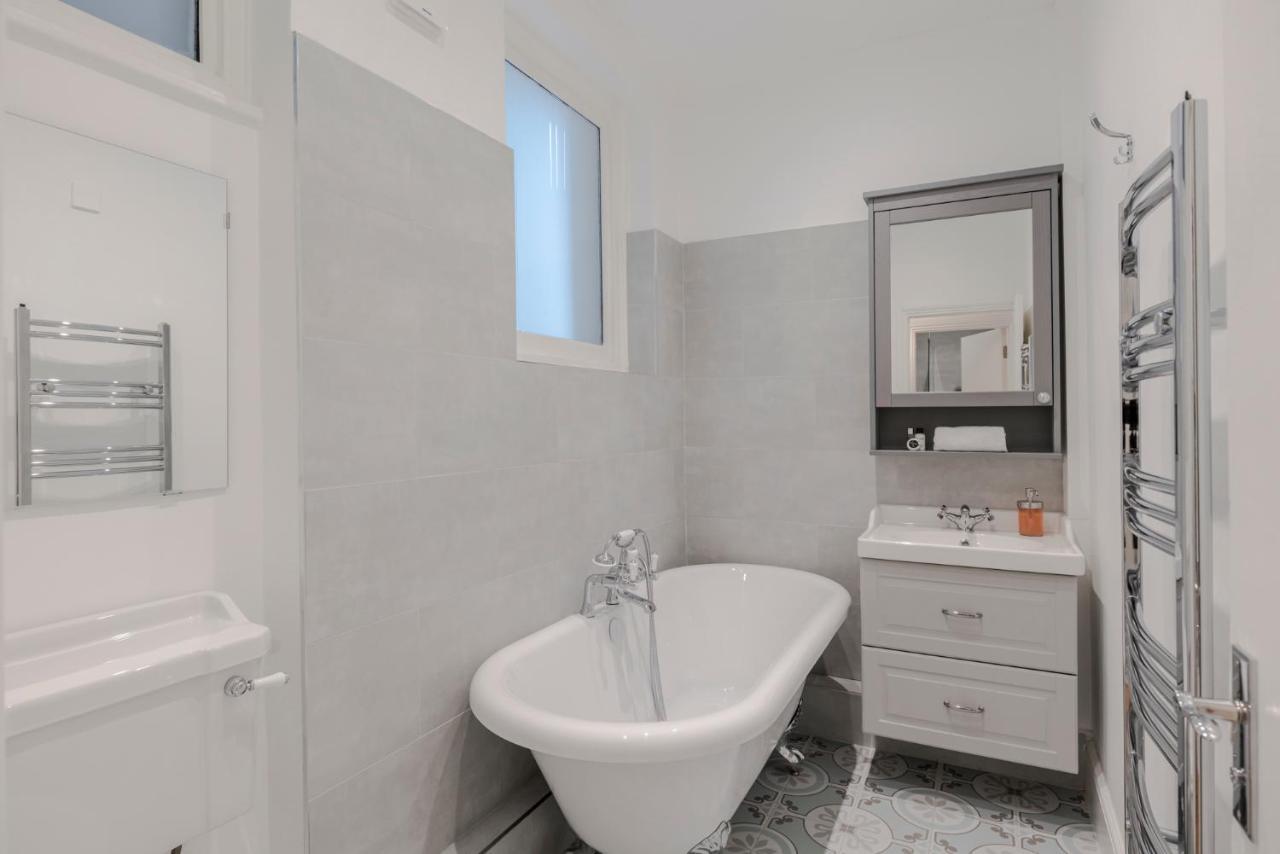 Lux And Spacious 4 Bedroom Apt Camden Лондон Экстерьер фото